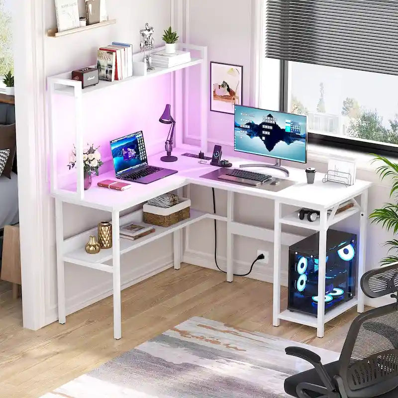 Scrivania angolare a L per computer con alzata e ripiani contenitori, tavolo da gaming ad angolo con luci LED
