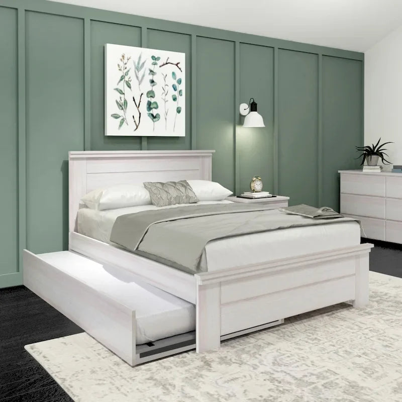 Letto matrimoniale stile rustico con testiera a pannelli e letto estraibile